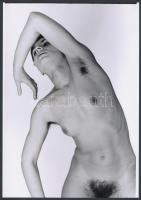 cca 1973 Szélben hajladozva, 3 db szolidan erotikus fénykép, vintage negatívokról készült mai nagyít...