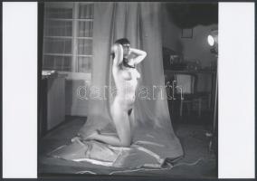 cca 1970 Nászéjszakáról álmodók, 3 db szolidan erotikus fénykép, vintage negatívokról készült mai na...