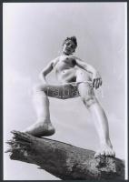 cca 1971 Nézőpont változások, 3 db szolidan erotikus fénykép, vintage negatívokról készült mai nagyítások, 25x18 cm / 3 erotic photos, 25x18 cm