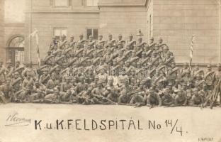 K.u.K. Feldspital No. 14/4. / K.u.K. katonák csoportképe a 14/4-es számú tábori kórház előtt / WWI Austro-Hungarian soldiers at a field hospital, group photo (EM)