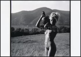 cca 1976 Esztétikai élmények, 13 db szolidan erotikus fénykép, vintage negatívokról készült mai nagy...