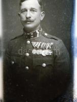 cca 1930 Eger, 13 db szabadon felhasználható, üveglemez negatív katonákról, a Fotó-Gráf műterem hagy...