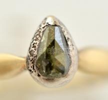 Arany(Au) 14K gyűrű gyémánt kővel ezüst foglalatban, jelzett, méret: 54, bruttó: 1,3 g