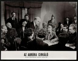 cca 1970 Filmfotók "Az Auróra cirkáló" című szovjet játékfilmből, 15 db, 18x23,5 cm