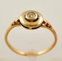 Arany(Au) 14K gyűrű gyémánt kővel, jelzett, méret: 57, bruttó: 2 g