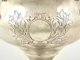 Ezüst (Ag.) füles kehely, jelzett, gravírozott, m:9 cm, nettó:166 g