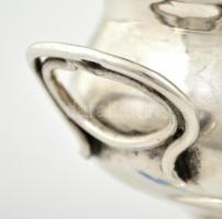 Ezüst (Ag.) füles kehely, jelzett, gravírozott, m:9 cm, nettó:166 g