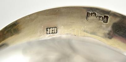 Ezüst (Ag.) füles kehely, jelzett, gravírozott, m:9 cm, nettó:166 g