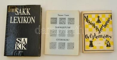 3 db sakk témájú könyv: Sakklexikon; Solymosi László: Sakkozzunk gyerekek4; Megnyitáselméleti gyűjtemény. Példányonként változó, nagyrészt jó állapotban.