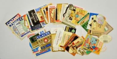 100 db különféle érdekes italosüveg-címke