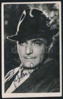 Jávor Pál (1902-1959) színész aláírása őt ábrázoló fotón