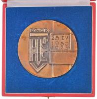 1975. "Eger HÉV (Heves Megyei Építő Vállalat) - 25 év 1950-1975" Br plakett, díszdobozban ...