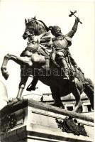 23 db VEGYES magyar és külföldi városképes lap lovas szobrokkal / 23 mixed Hungarian and European to...