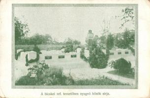 Bicske, A római katolikus és a református temetőben nyugvó hősök sírjai - 2 db RÉGI képeslap / 2 pre...