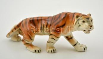 Royal Dux tigris, kézzel festett, jelzett, máz alatti foltokkal, h:18 cm, m: 8 cm