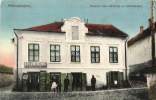 Sátoraljaújhely, Kossuth Lajos lakóhelye az emléktáblával, Mérés a szőlőfürthöz (Rb)