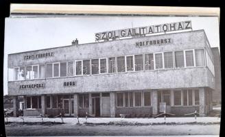 Gödöllő. Szerk.: Dékán Antal. Bp., 1975, Zrínyi Nyomda. Kiadói kartonált papírkötés, kiadói papír vé...