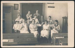 1931 Varróiskola növendékei, fotólap, 9x14 cm