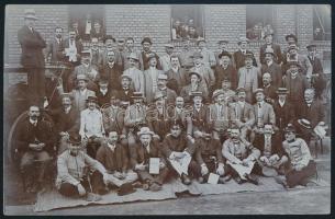 cca 1910 Önkéntes tűzoltók, fotólap, 9x14 cm