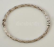 Ezüst(Ag) karperec, jelzett, 7,3x5,8 cm, nettó: 7,2 g