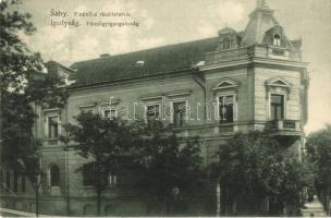 Ipolyság, Sahy; Pénzügyigazgatóság. Maksay fényképész / Financne riaditelstvo / Directorate of Finance (fa)