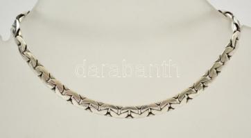 Ezüst(Ag) kígyó karkötő, jelzett, h: 18,5 cm, nettó: 7,7 g