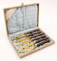 XX. sz eleje: Uchatius rózsafa nyelű vajazó kés készlet. Acél és bronz. Eredeti dobozában / Begining...