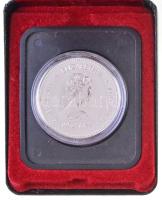 Kanada 1977. 1D Ag "II. Erzsébet / Ezüstjubileum" dísztokban (23,32g/0.500) T:1
Canada 19...
