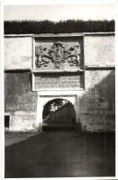 Komárom, Komárno; Öreg vár kapuja, Foto Wojtowicz kiadása / castle gate