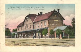 Ungvár, Uzhorod; vasútállomás / Nadrazie / railway station (EK)
