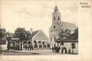 Berhida, utcakép templommal