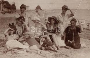 1918 Balatonboglár, fürdőzők csoportképe, photo