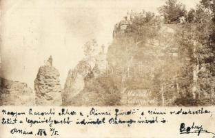 1899 Szitnya, Sitno; túrázó társaság a hegycsúcson / hikers on the mountain peak, photo (EK)