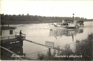 1942 Tiszakürt, gőzüzemű oldalkerekes személyhajó a Tiszán, photo