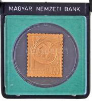 1979. "Állami pénzverő - Az első magyar aranypénz emlékére - BUÉK" sárgaréz bélyegérem eredeti MNB tokban (22x27mm) T:1