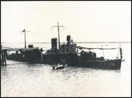 A Dunai Flottilla Viza őrnaszádja Az eredeti negatívról az 1980-as években előhívott másolat. 18x14 cm