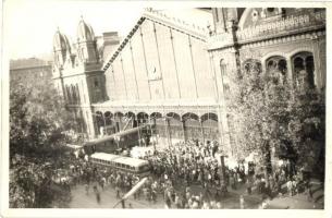 1962 Budapest VI. Nyugati pályaudvar, Vasúti baleset a pályaudvarnál, autóbusz, photo (EK)