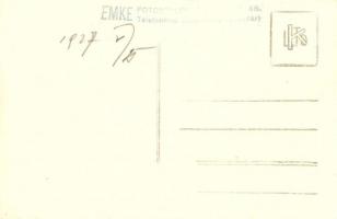 Magyar királyi folyamőrség tagjai az 1927-es megkoszorúzott tengerészeti hősi emlékmű előtt / Hungar...