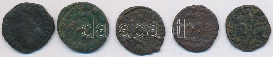 5db-os tisztítatlan római rézpénz tétel a Kr. u. IV. századból T:3
5pcs of uncleaned Roman copper c...