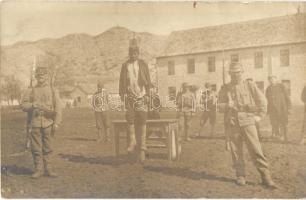 I. világháborús osztrák-magyar katonák általi kivégzés a Balkánon / WWI execution by Austro-Hungarian K.u.K. soldiers in the Balkan, hanging, photo (EK)