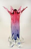 Dekoratív fújt váza, több rétegű, anyagában színezett, hibátlan, jelzés nélkül, m33 cm