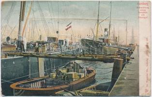 Hamburg, Befrachtung eines Dampfers mit Stückgut / leporellocard with German ships inside