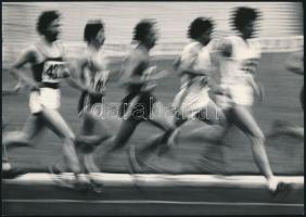 cca 1972 Gebhardt György (1910-1993) 2 db vintage sportfotója, jelzés nélkül a szerző hagyatékából, ...