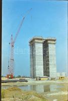 cca 1970 Kecskemét, épül a Széchenyi városrész, 13 db szabadon felhasználható, színes diapozitív fel...