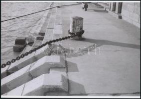 cca 1940 Budapest, Duna-parti képek, 3 db vintage negatívról készült mai nagyítás, 18x25 cm