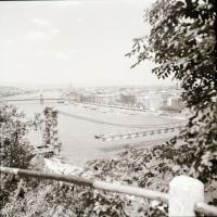 cca 1964 Budapest, az Erzsébet híd építése, 4 db szabadon felhasználható vintage negatív, 6x6 cm
