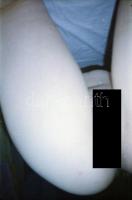 Privát szerelmi légyott az 1970-es évekből, 33 db szolidan erotikus negatív felvétel, 24x36 mm