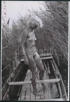 cca 1973 Kirándulás a Szúnyog-szigetre, 3 db szolidan erotikus fénykép, vintage negatívokról készült...