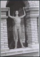 cca 1977 Ingatlanfejlesztő, 2 db szolidan erotikus fénykép, vintage negatívokról készült mai nagyítások, 25x18 cm / 2 erotic photos, 25x18 cm