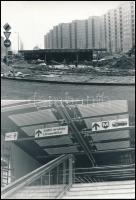 1980 Budapesti városképek, az É-D metróvonal felszíni építkezése, 16 db vintage fotó, 13x18 cm